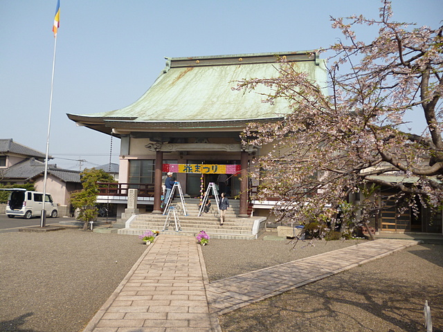 早朝より仏教壮年会の皆さんがお手伝いくださいました